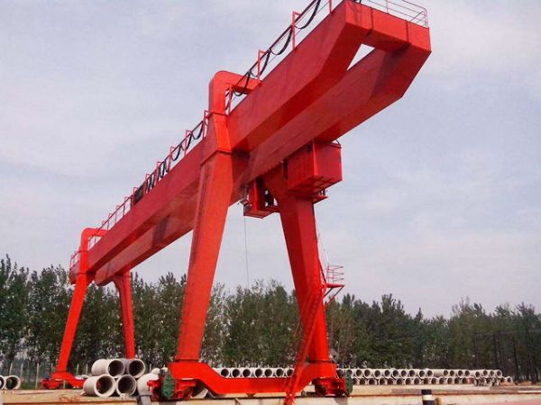 起重機的起重鏈在操作的時候要注意哪些方面？